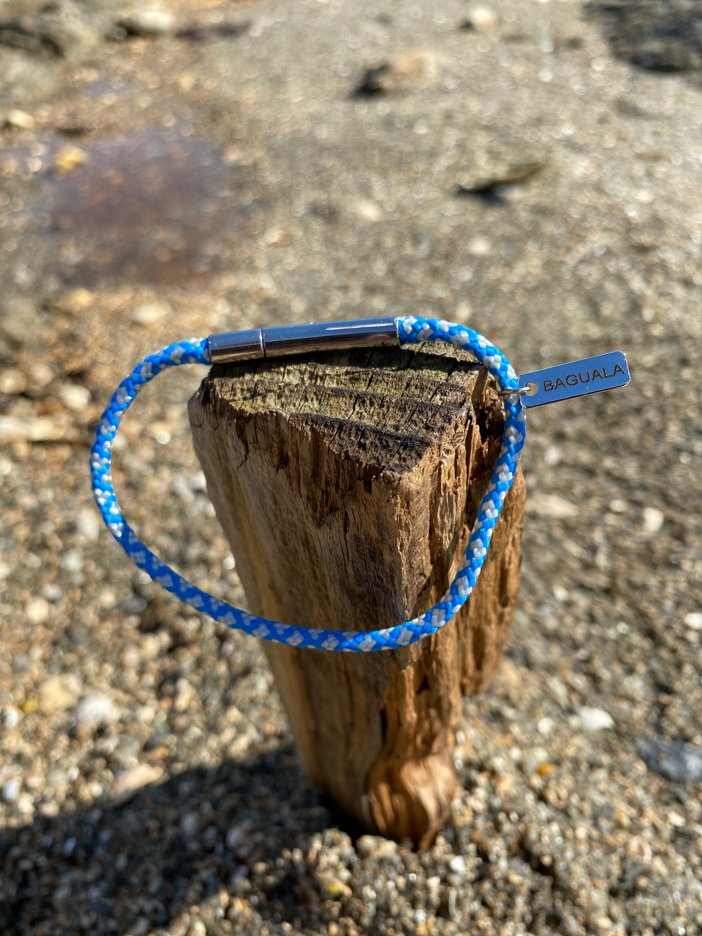 MINI CAP Bleu Ciel et Blanc