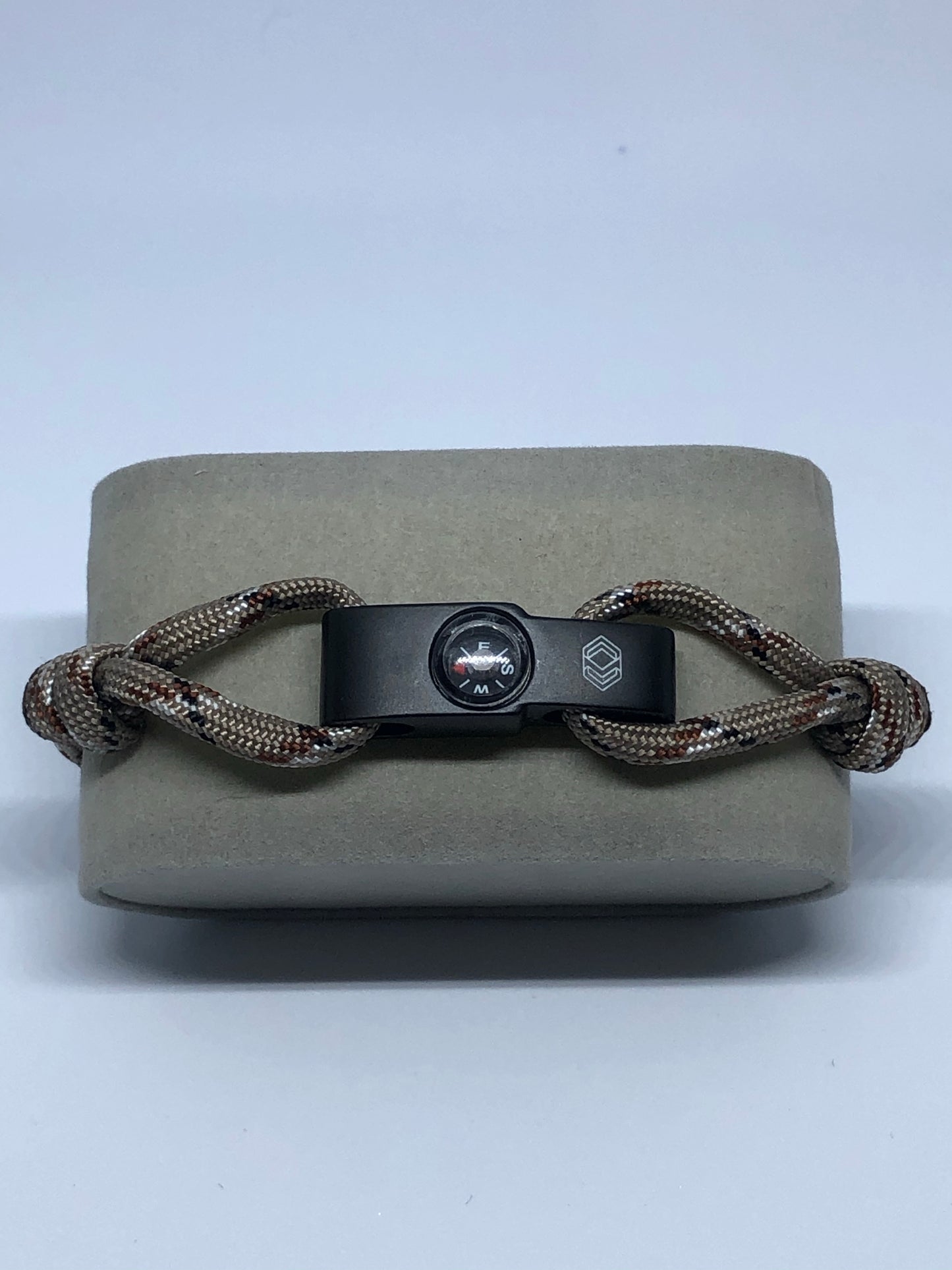 CAP 2 Beige, Marron et Noir