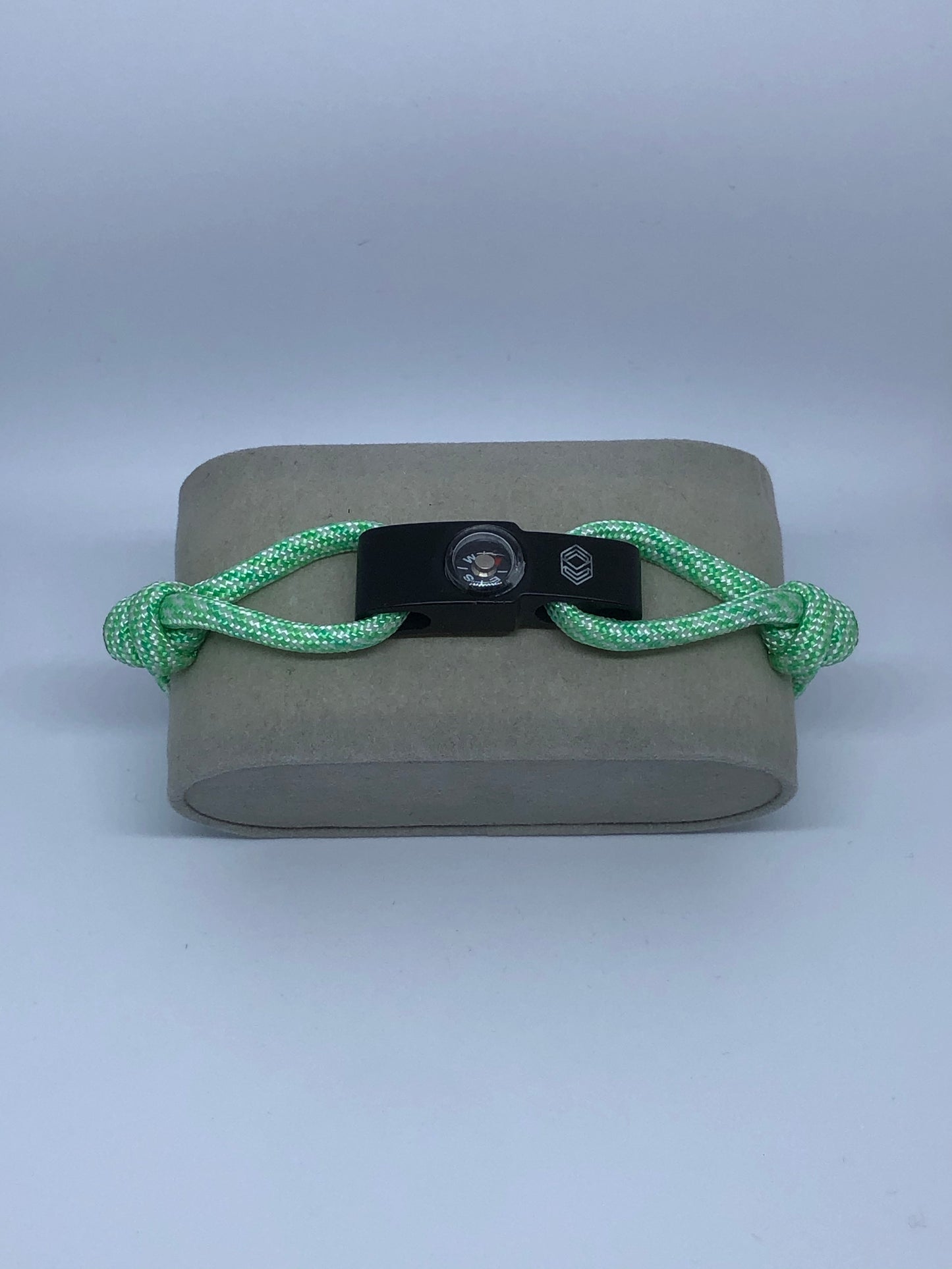 CAP 2 Vert et Blanc