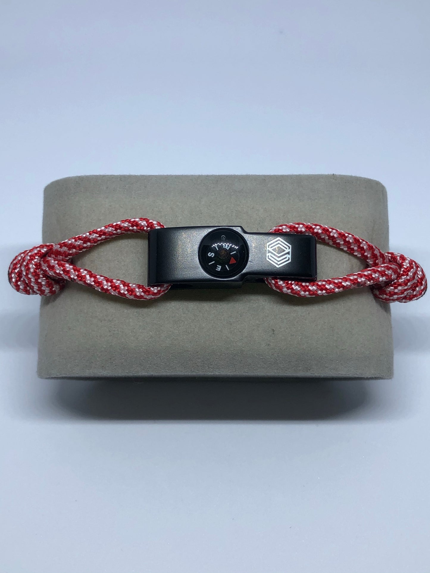 CAP 2 Blanc et Rouge