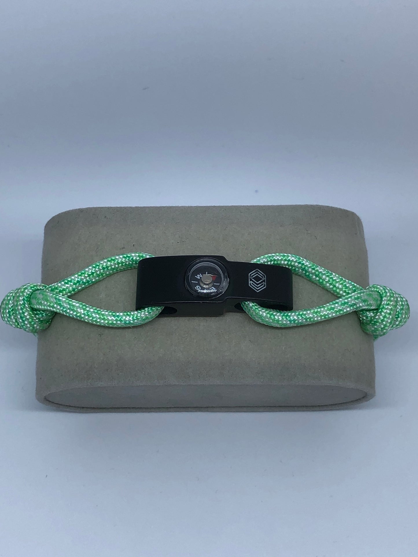 CAP 2 Vert et Blanc